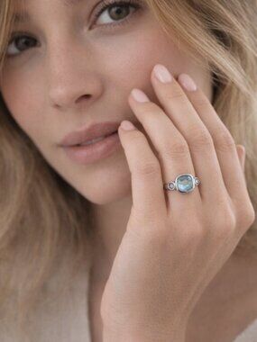 Tocara Sterling Silver and Pretty Blue Stone Ring (J82)